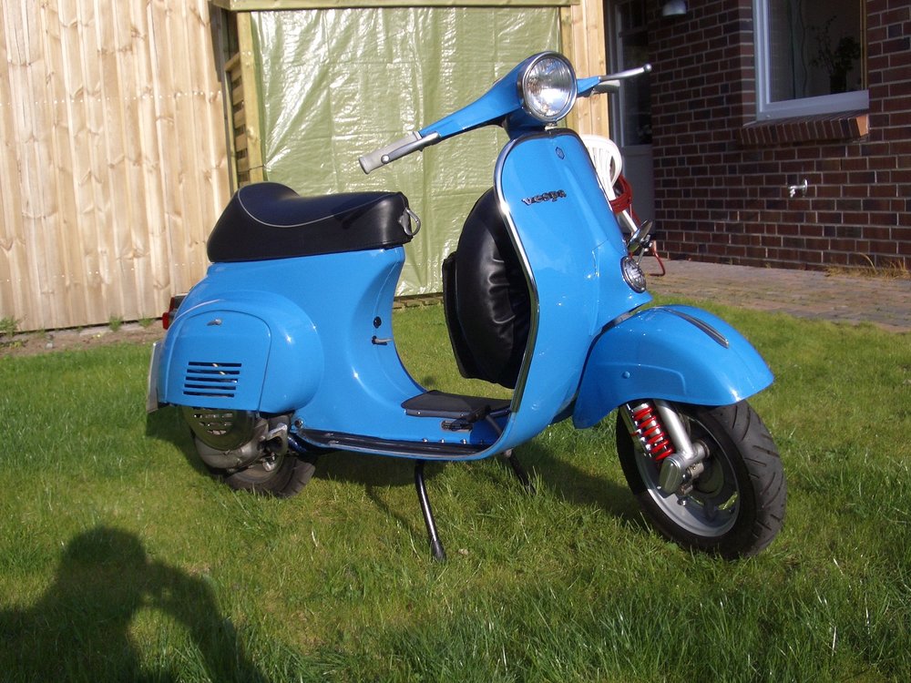 OLD_vespa01.thumb.JPG.70a4e725a881d56760f25c1f7c0dceec.JPG