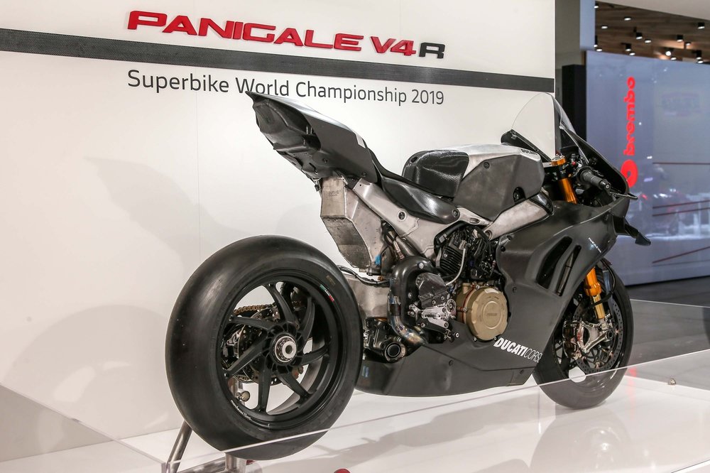 2019-Ducati-Panigale-V4-RS19-06.jpg