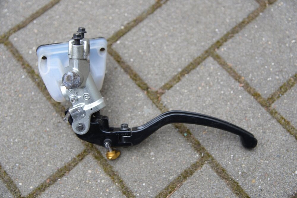 999s_Bremspumpe - 4.jpeg